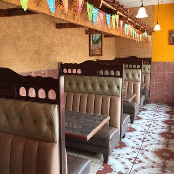 La Loma Mexican Restaurant - a row of booths - Mexican Near Me - Murfreesboro, Tennessee