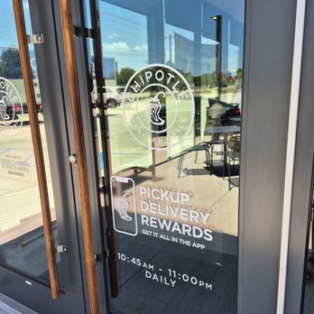 Chipotle Mexican Grill - Mexican Near Me - Plano, Texas