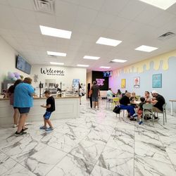 Sweet Tooth Ice Cream & Dessert Lounge