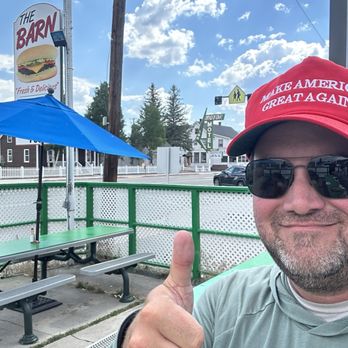 Burger Barn - Burgers Near Me - Bridgeport, California