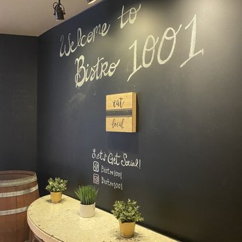 Bistro Ten Zero One - the entrance to the restaurant - American Near Me - West Palm Beach, Florida