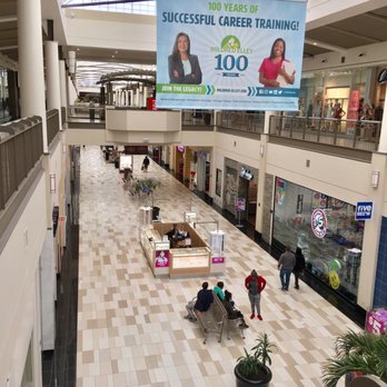Crossgates Mall - Love how bright it is in here - Shopping Centers Near Me - Albany, New York