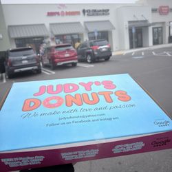 Judy’s Donuts Fowler & Shields - Experience was great! Donuts tasted better! Great variety and it helps to have Starbucks next door !!