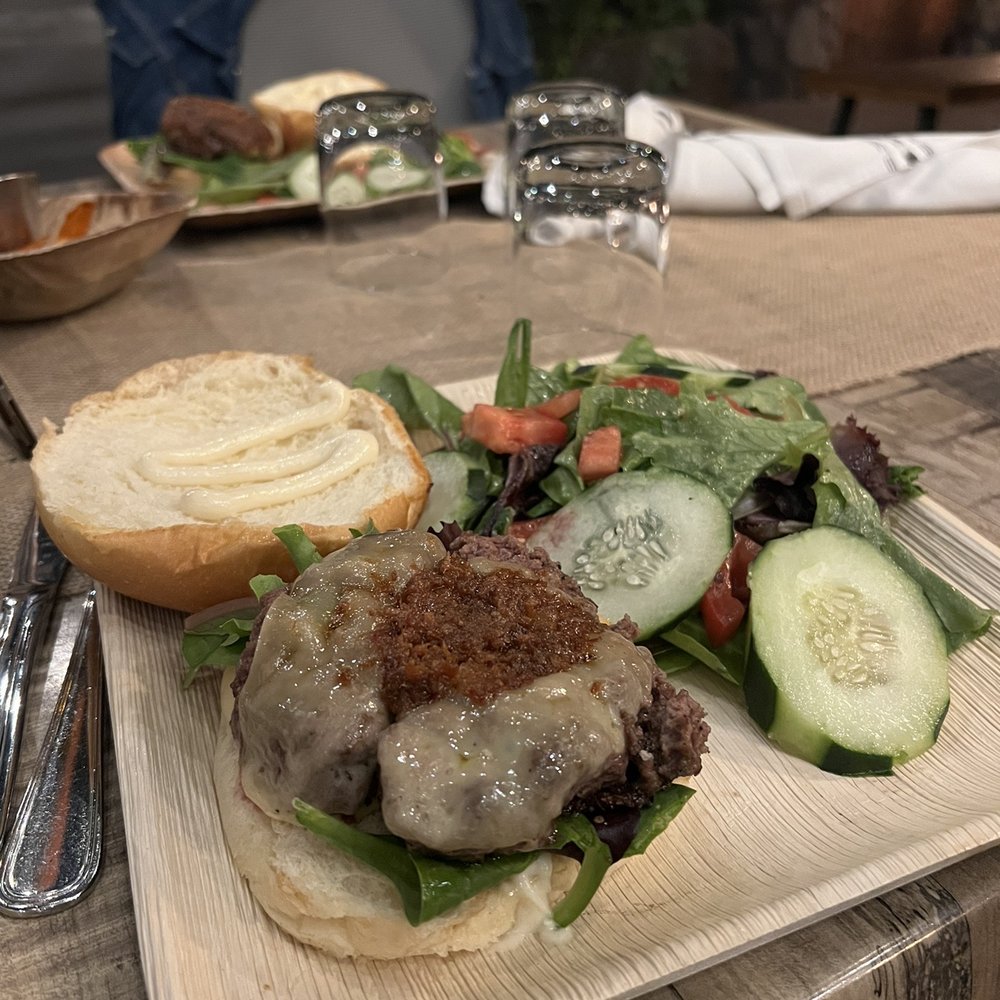 Ojai Deer Lodge - Burger with bacon jam - American Near Me - Ojai, California Ojai Deer Lodge - Burger with bacon jam - American Near Me - Ojai, California