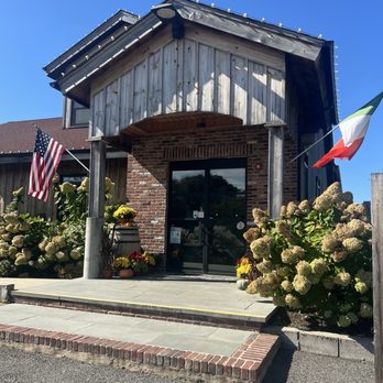 Sannino Vineyard - Wine Tasting Room Near Me - Cutchogue, New York Sannino Vineyard - Wine Tasting Room Near Me - Cutchogue, New York