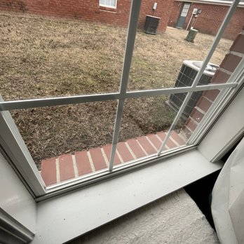 Franco’s Cleaning Services - Clean Windowsill - Home Cleaning Near Me Franco’s Cleaning Services - Clean Windowsill - Home Cleaning Near Me