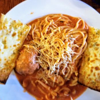 Borgata Pizza Cafe - Spaghetti and meatball with tomato cream sauce - Italian Near Me - Worthington, Ohio