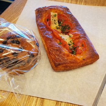 Paris Baguette - Chocolate chip muffin, and pepperoni pizzetta - Bakeries Near Me - Pleasanton, California Paris Baguette - Chocolate chip muffin, and pepperoni pizzetta - Bakeries Near Me - Pleasanton, California