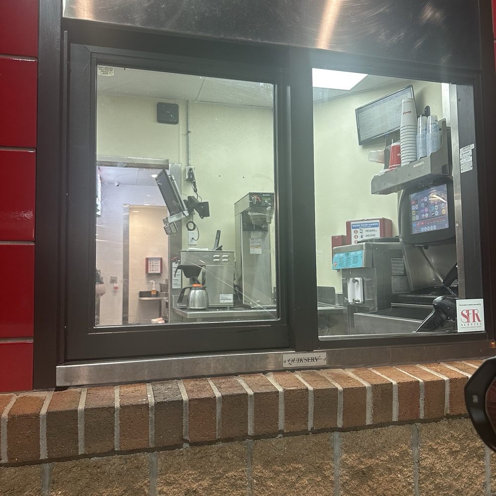 Wendy's - Burgers Near Me - Greensboro, North Carolina Wendy's - Burgers Near Me - Greensboro, North Carolina