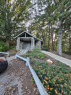 Mill Mountain Star by null