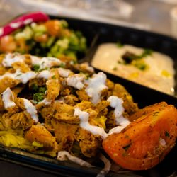 Falafel Tazah - chicken plate