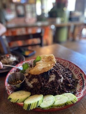 Saap Ver Damn Good! Thai street food by null