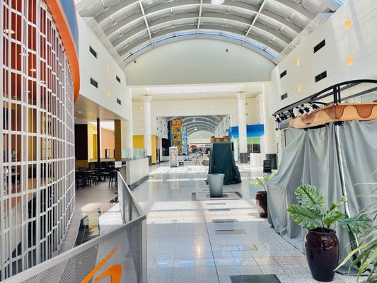 Boulevard Mall by null