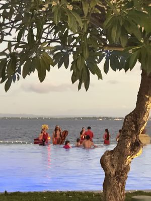 Crimson Resort and Spa Mactan by null