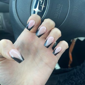 LV Nails - Classy vibe meets optical illusion - Nail Salons Near Me - Reno, Nevada LV Nails - Classy vibe meets optical illusion - Nail Salons Near Me - Reno, Nevada