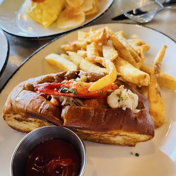 Sophia Steak - Chicago - Lobster roll - Steakhouses Near Me - Chicago, Illinois