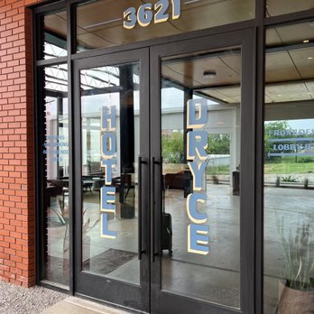 Hotel Dryce - The front door - Lounges Near Me - Fort Worth, Texas