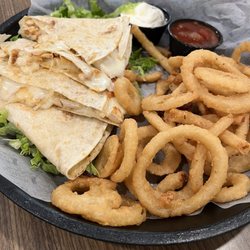 Lake Barrington Woods Grill - Rings and quesadilla