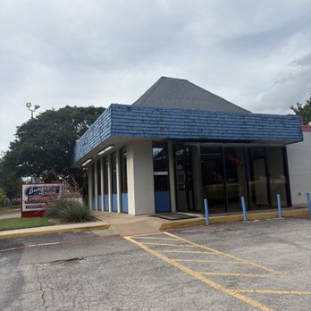 Burger House - Exterior. Not fancy. But food is "yummy." - Burgers Near Me - Addison, Texas Burger House - Exterior. Not fancy. But food is "yummy." - Burgers Near Me - Addison, Texas