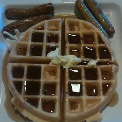 Flashback Diner - Belgian waffles and sausage