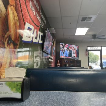Magoo's Pizza Restaurant - Pizza Near Me - Bakersfield, California Magoo's Pizza Restaurant - Pizza Near Me - Bakersfield, California