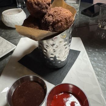 Harlow’s - Lo mejor de este postre es que usan el chocolate abuelita - American Near Me - Bonsall, California
