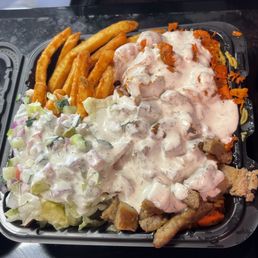 Chicken and Lamb platter with fries