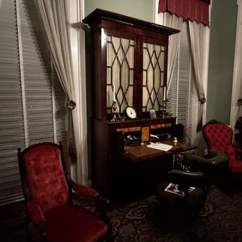 Ghosts & Gravestones - Historical Tours Near Me - Savannah, Georgia Ghosts & Gravestones - Historical Tours Near Me - Savannah, Georgia
