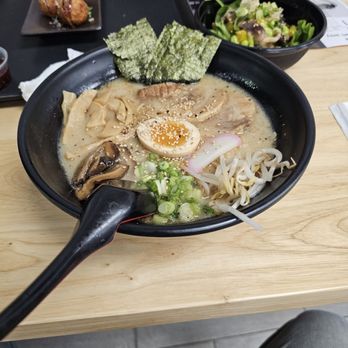 Bowl Boba - Garlic Ramen - Vietnamese Near Me - Grove City, Ohio Bowl Boba - Garlic Ramen - Vietnamese Near Me - Grove City, Ohio
