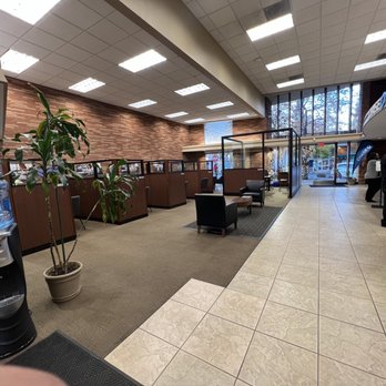 Chase Bank - Banks & Credit Unions Near Me - Los Altos, California