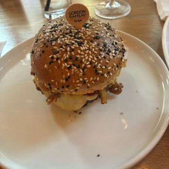 Gordon Ramsay Burger - Salad Near Me - Chicago, Illinois