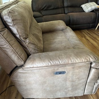 Living Spaces - Recliner - Furniture Stores Near Me - Panorama City, California Living Spaces - Recliner - Furniture Stores Near Me - Panorama City, California
