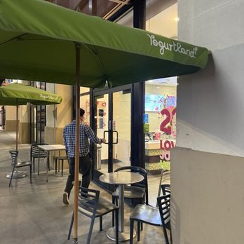 Yogurtland - Outside seats - Ice Cream & Frozen Yogurt Near Me - Huntington Beach, California Yogurtland - Outside seats - Ice Cream & Frozen Yogurt Near Me - Huntington Beach, California