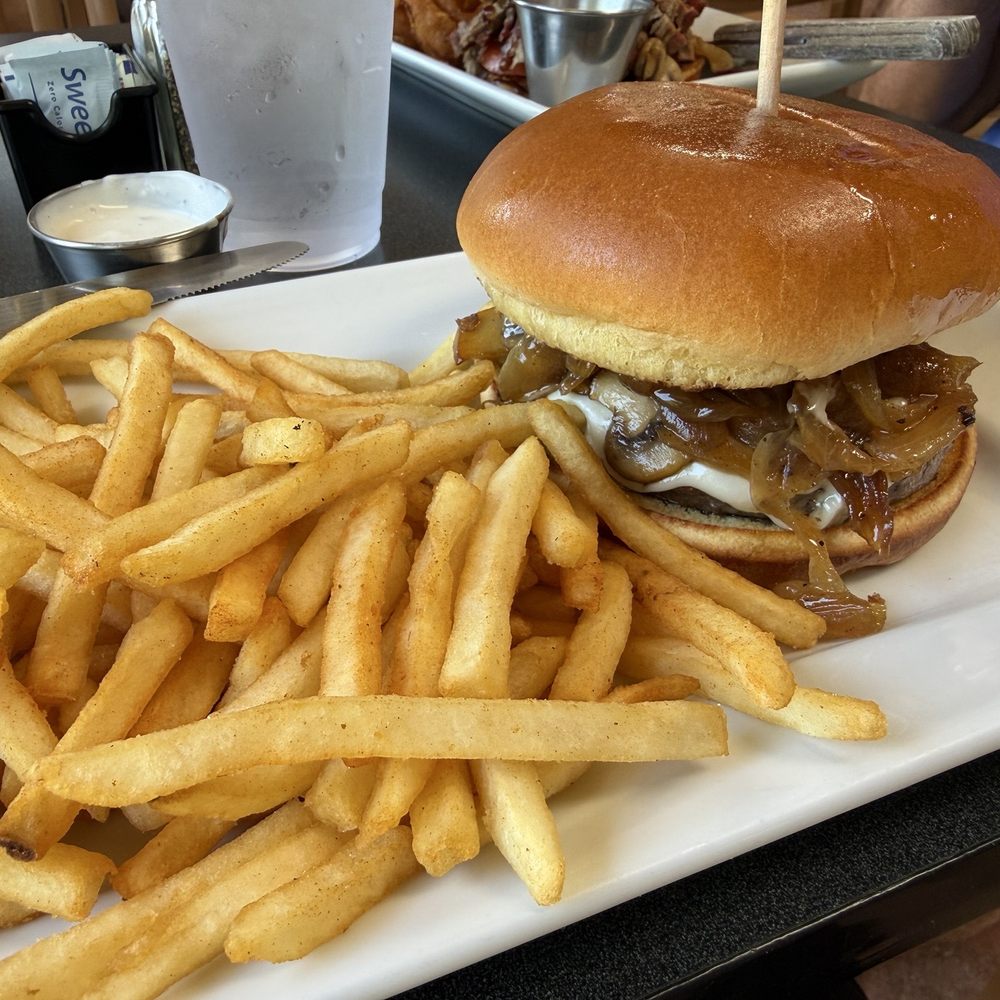 Grill On The Green - My mushroom Swiss burger - Burgers Near Me - Simi Valley, California Grill On The Green - My mushroom Swiss burger - Burgers Near Me - Simi Valley, California