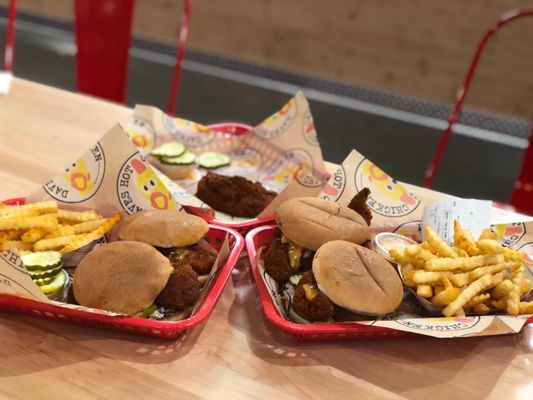 Dave's Hot Chicken by null