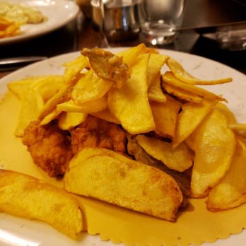 Ristorante Natalino - Fried chicken with fries and artichokes - Tuscan Near Me - Florence, FI