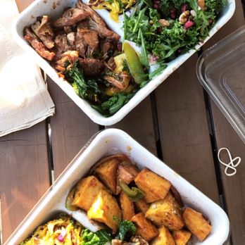 Erewhon - Grocery Near Me - Calabasas, California