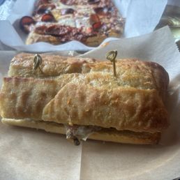 Vivani Chicken Cutlets, Roasted Red Peppers, Fresh Mozzarella, Lemon Aioli, Seasoned Italian Roll Vivani Chicken Cutlets, Roasted Red Peppers, Fresh Mozzarella, Lemon Aioli, Seasoned Italian Roll
