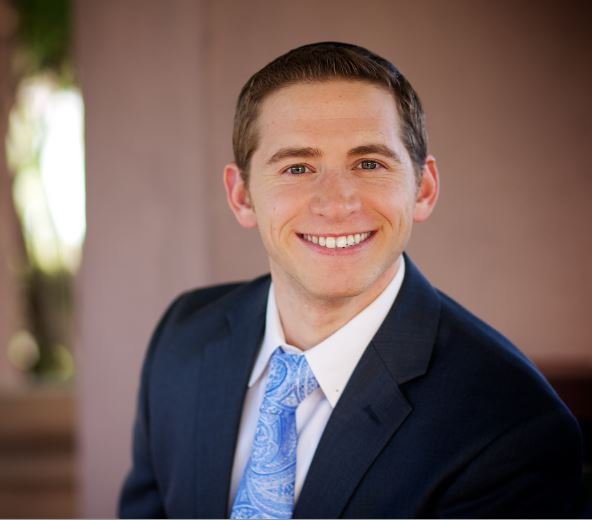 DATING & RELATIONSHIP COACHING Updated September 2024 2501 N Green