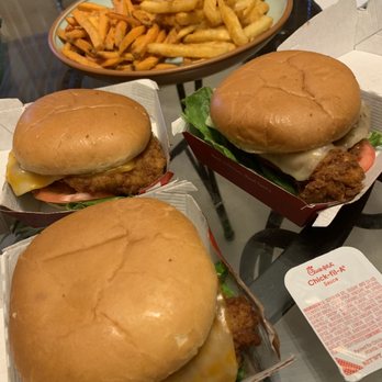 Chick-fil-A - Fast Food Near Me - Orland Park, Illinois