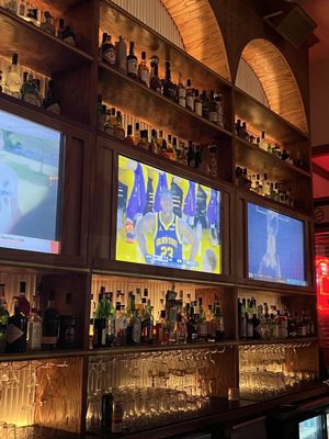 Rocco's Sports & Rec by null