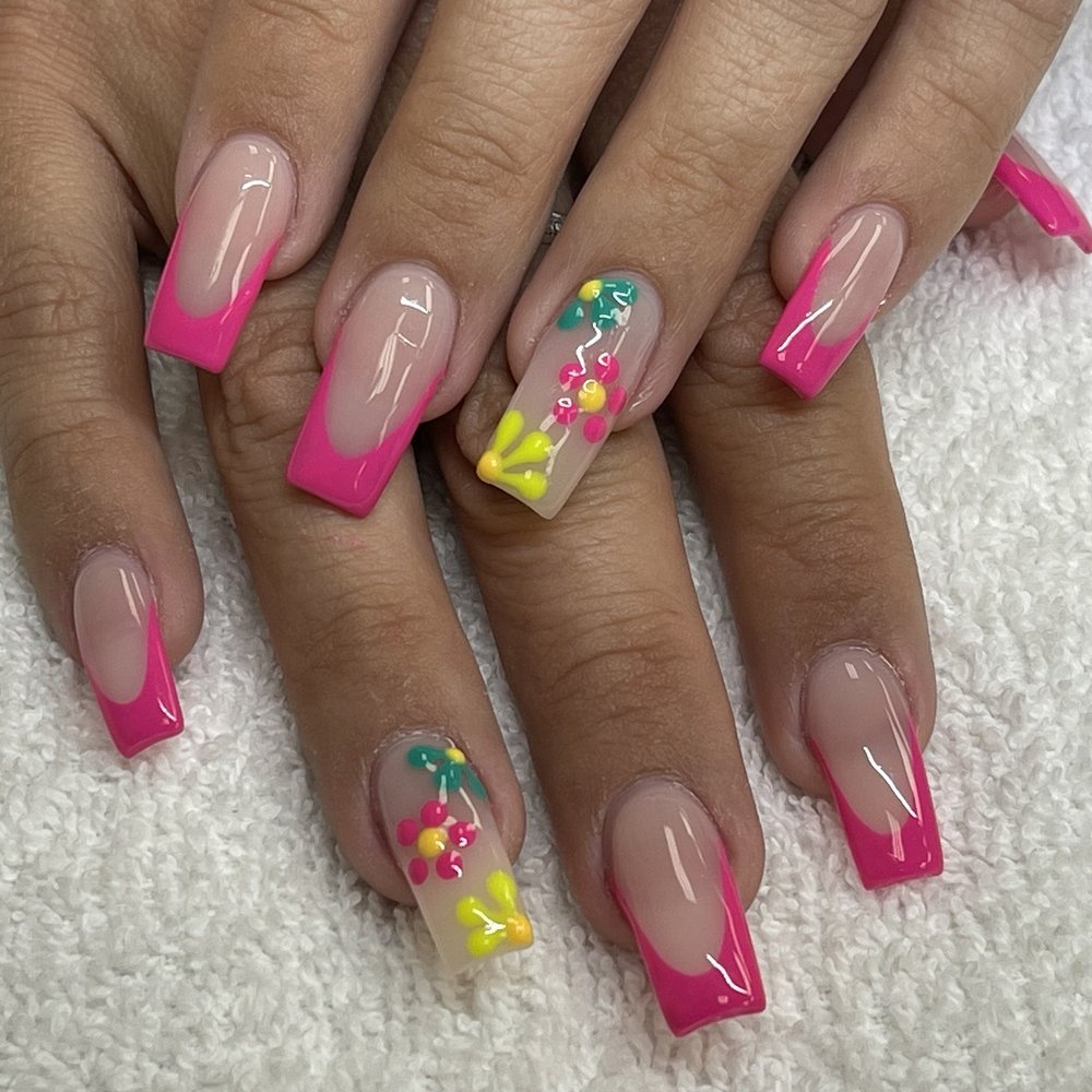 Ivy's Nails & Spa - Nails by Gary at Ivy's Nails & Spa - Nail Salons Near Me - Temecula, California Ivy's Nails & Spa - Nails by Gary at Ivy's Nails & Spa - Nail Salons Near Me - Temecula, California