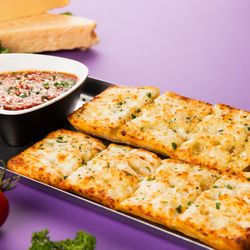 Spinato's Pizzeria and Family Kitchen - Cheesy Garlic Bread
