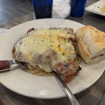 Hobo's Cafe - Chicken Parmesan - New American Near Me - Key Largo, Florida