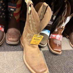 Cavender's Boot City - Got these!!
