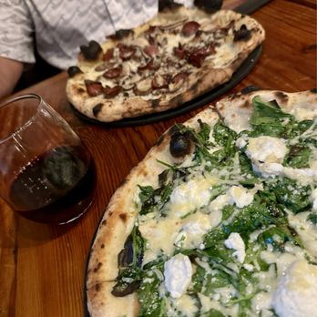 Frankly Pizza - White garlic pizza with added pepperoni and mushrooms! Spinach pizza with added ricotta! - Pizza Near Me - Kensington, Maryland Frankly Pizza - White garlic pizza with added pepperoni and mushrooms! Spinach pizza with added ricotta! - Pizza Near Me - Kensington, Maryland