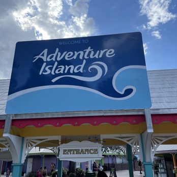 Adventure Island - Entrance sign, Adventure Island Water Park, Tampa Florida - Water Parks Near Me - Tampa, Florida