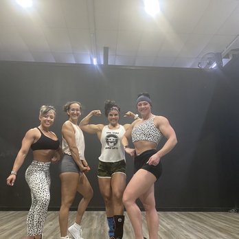 House Of Gainz - Posing room - Trainers Near Me - Georgetown, Texas House Of Gainz - Posing room - Trainers Near Me - Georgetown, Texas