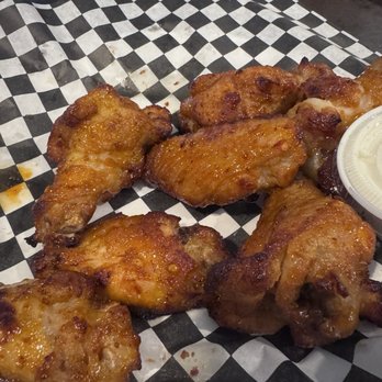The Pizza Press - 10 Wings ^ mostly fat, hardly any actual meat - Pizza Near Me - Santa Ana, California The Pizza Press - 10 Wings ^ mostly fat, hardly any actual meat - Pizza Near Me - Santa Ana, California