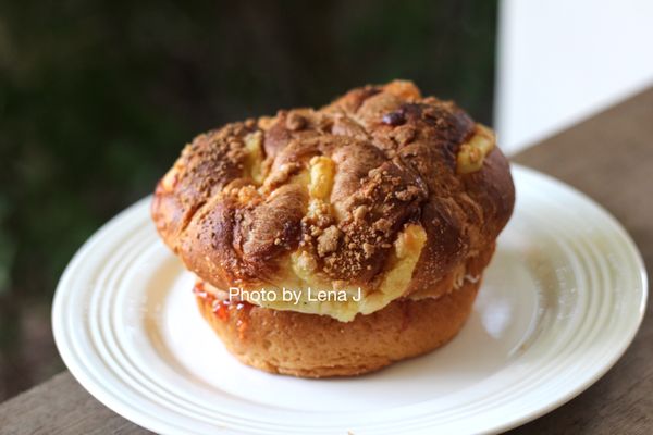 Yoon's Bakery by null